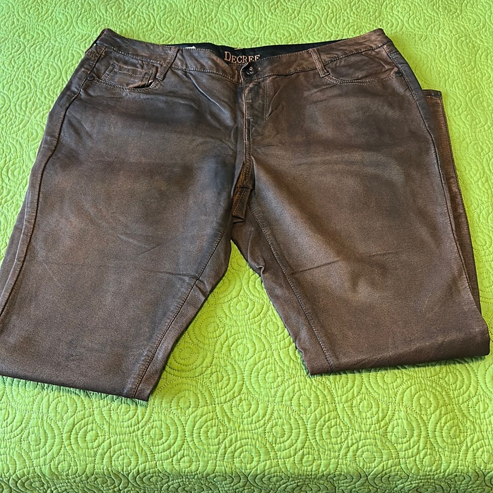 Pants - Picture 3 of 6